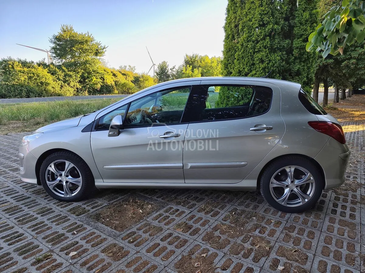 Peugeot 308 2008 photo 2