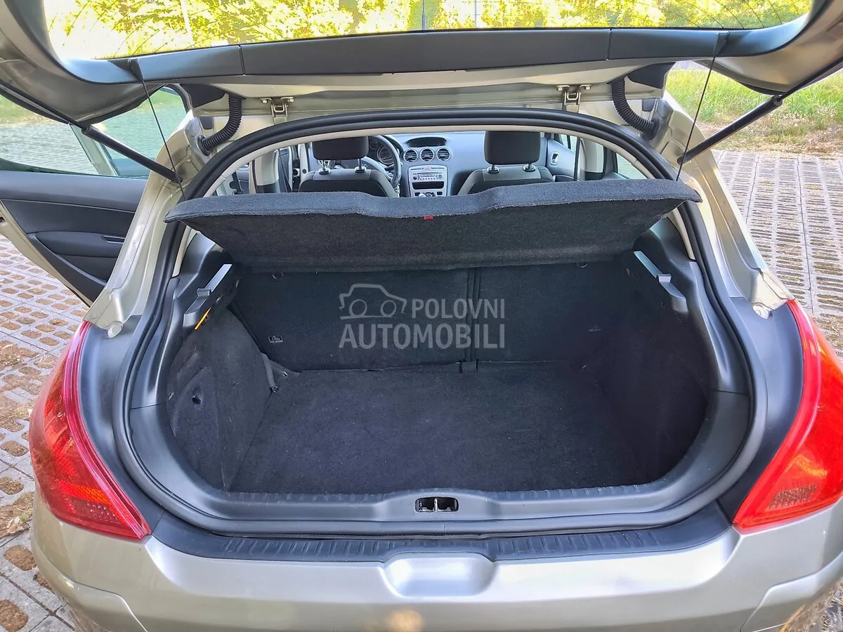 Peugeot 308 2008 photo 5