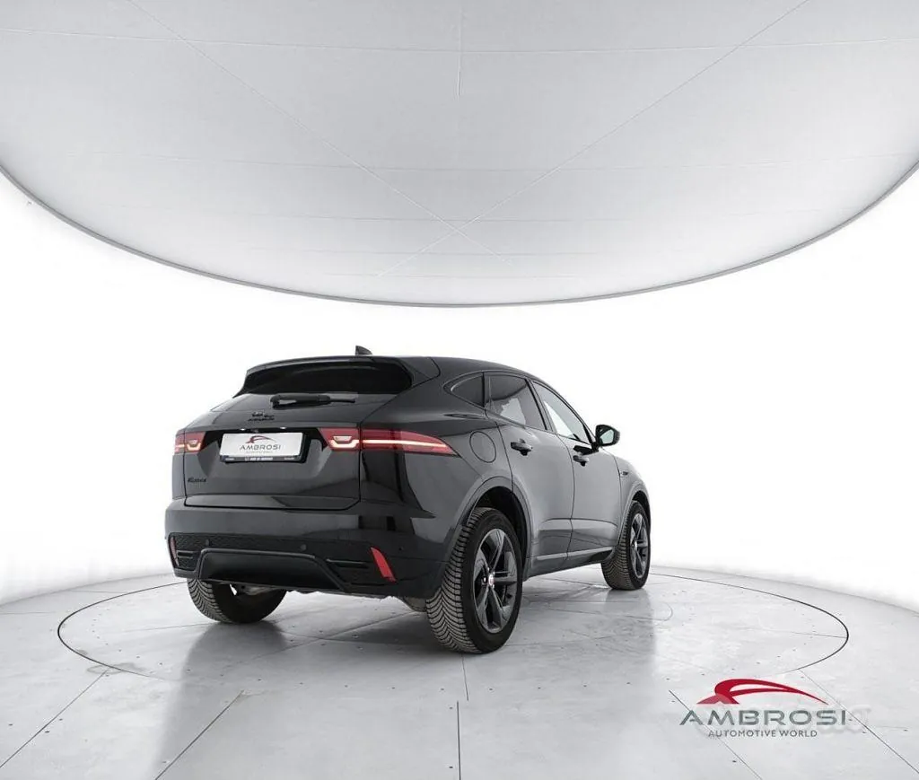 Jaguar E-Pace 2022 photo 3