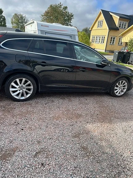 Volvo V60 2015 photo 3