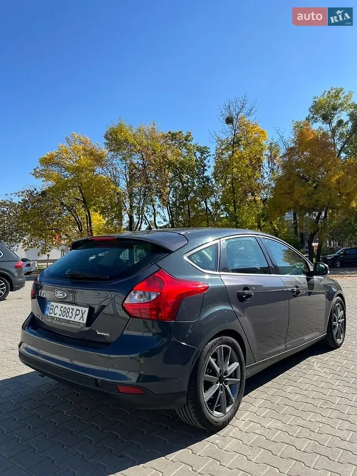 Ford Focus 2012 photo 5