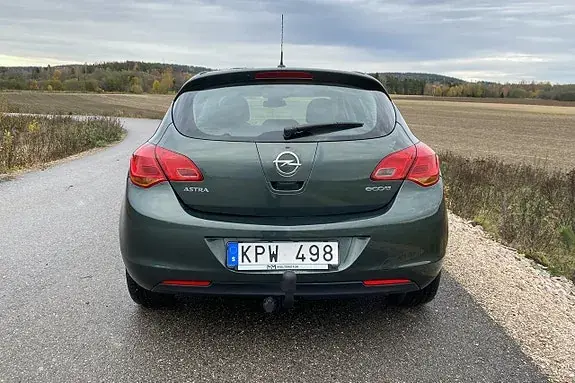 Opel Astra 2011 photo 4