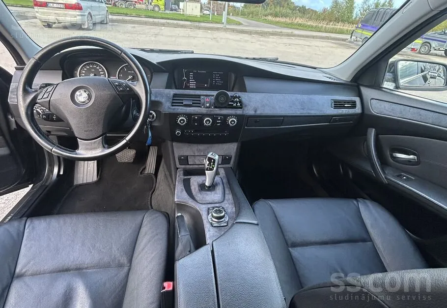 BMW E60 2009 photo 4