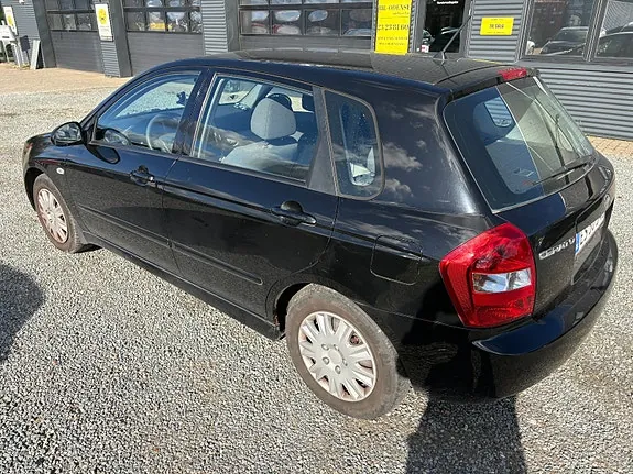 Kia Cerato 2006 photo 3