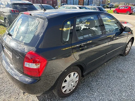 Kia Cerato 2006 photo 5