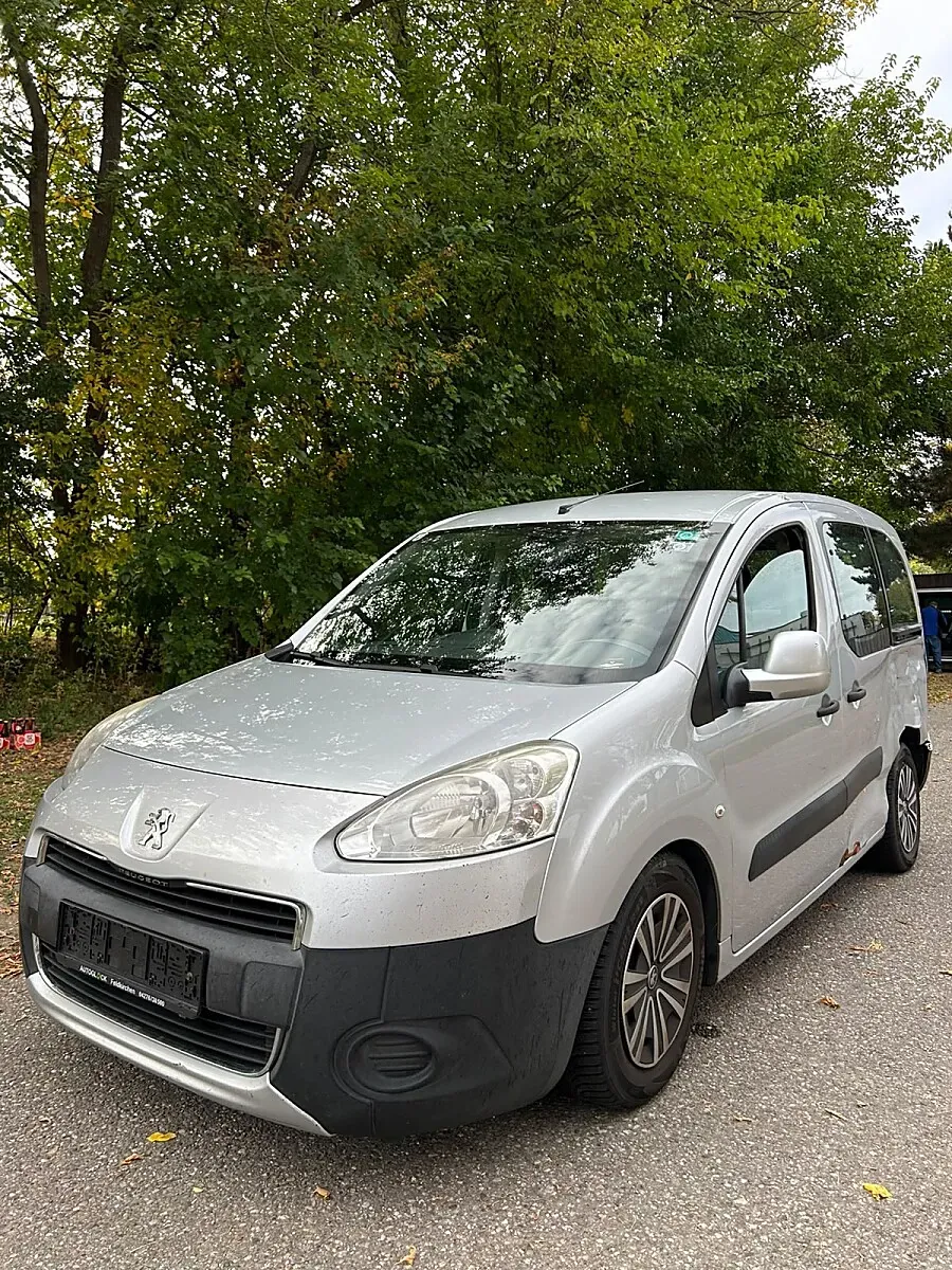 Peugeot Partner 2012 photo 2