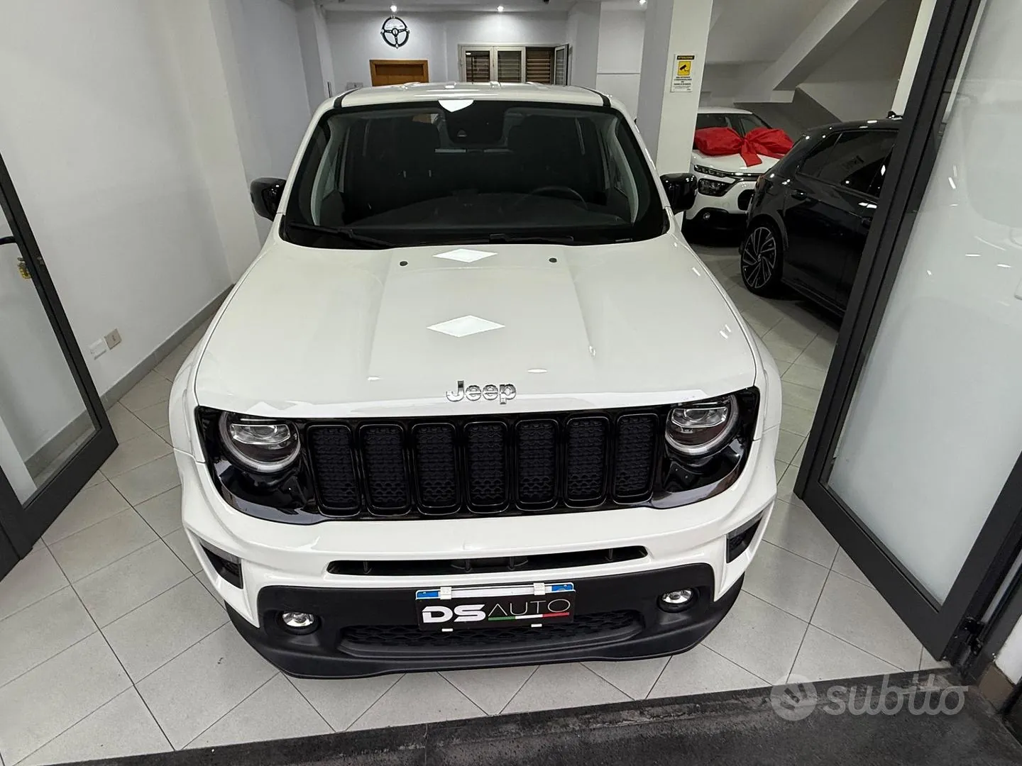 Jeep Renegade 2023 photo 2