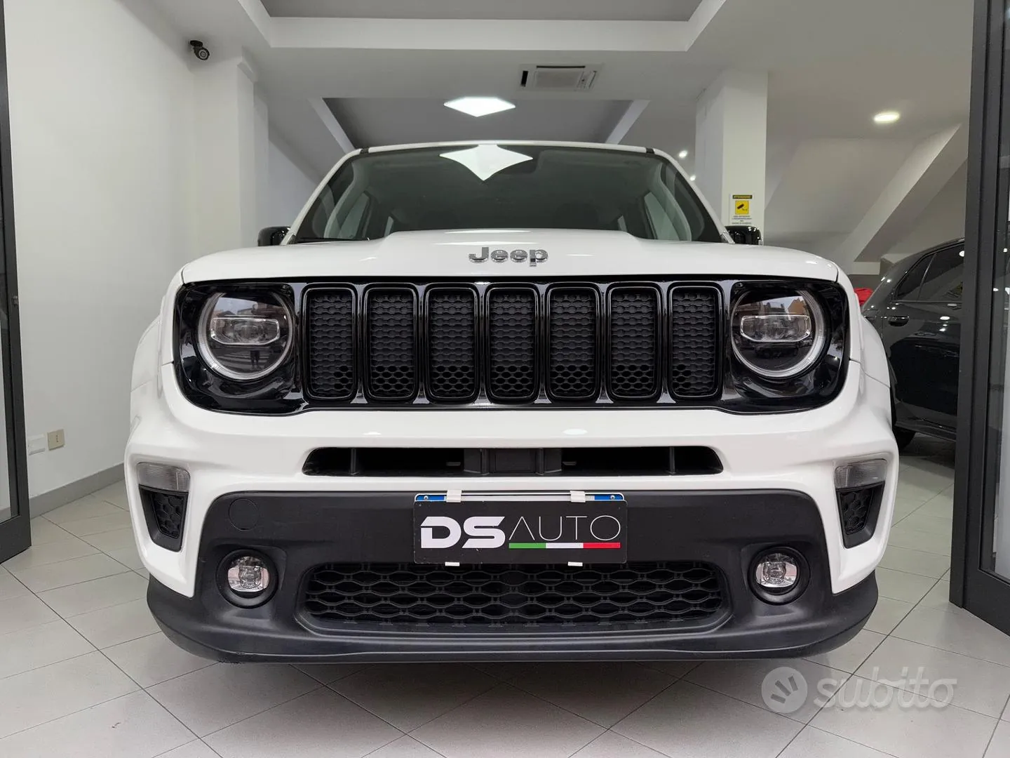Jeep Renegade 2023 photo 3