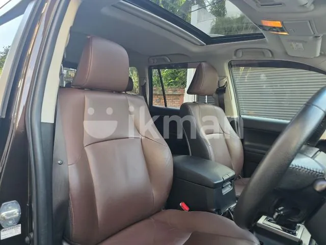 Toyota Land Cruiser Prado 2017 photo 3