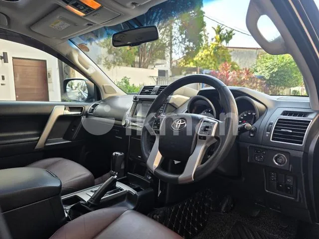 Toyota Land Cruiser Prado 2017 photo 5
