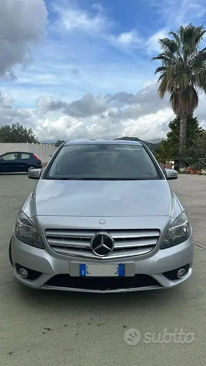 Mercedes-Benz B