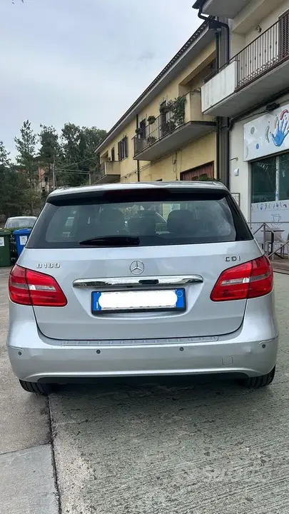 Mercedes-Benz B 2014 photo 2