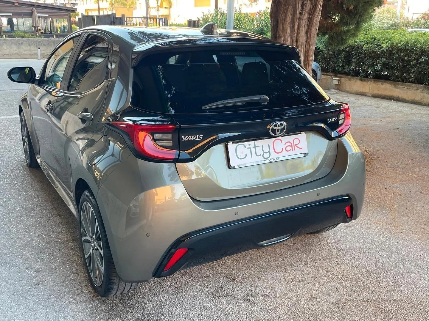 Toyota Yaris 2024 photo 2