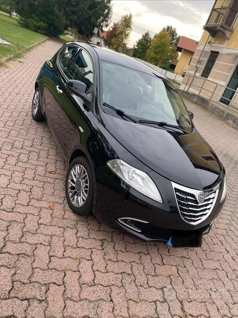 Lancia Ypsilon 2012 photo 4