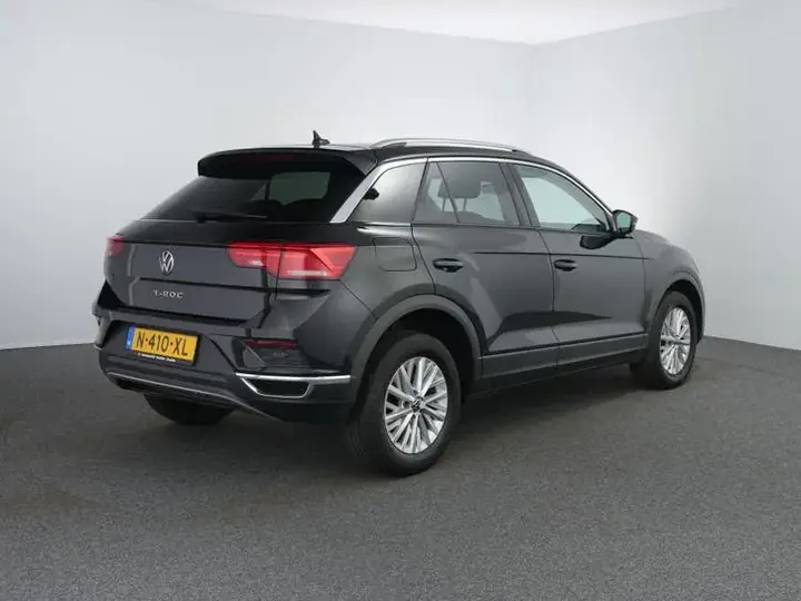 Volkswagen T-Roc 2022 photo 2