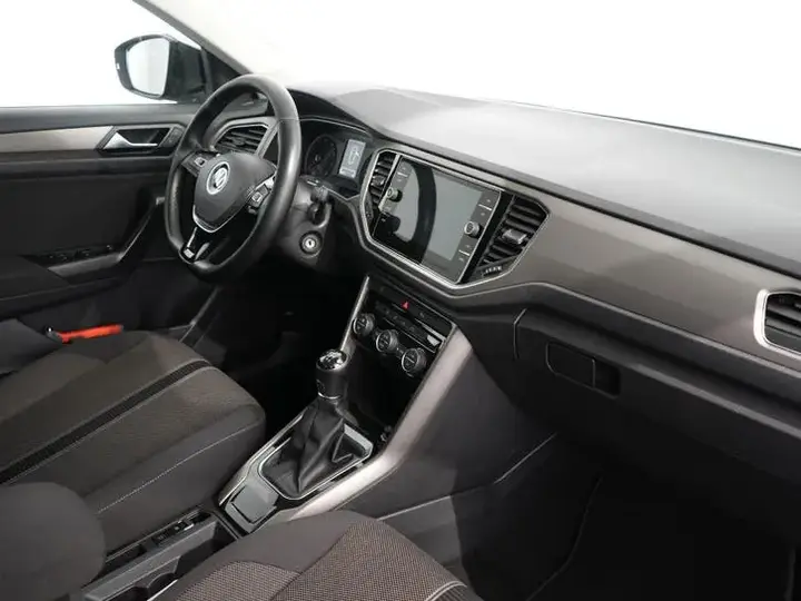 Volkswagen T-Roc 2022 photo 3