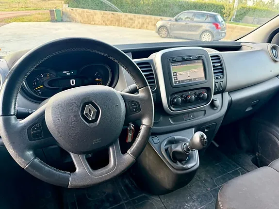 Renault Trafic 2015 photo 4