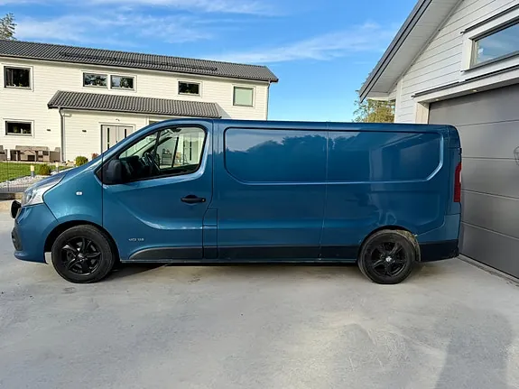 Renault Trafic 2015 photo 2