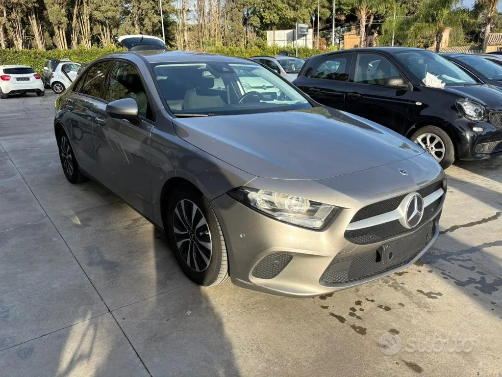 Mercedes-Benz A180 2020 photo 3