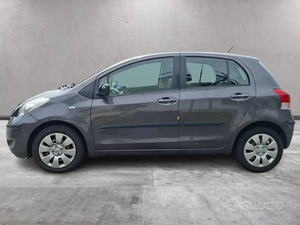 Toyota Yaris 2009 photo 4