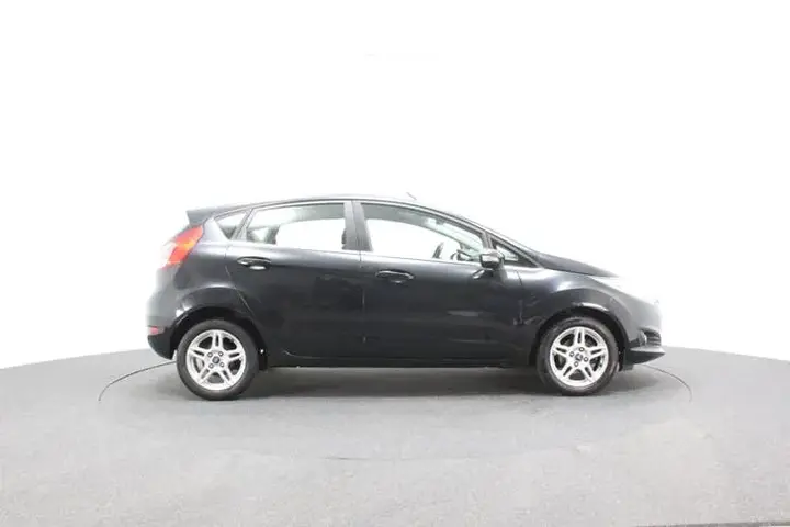 Ford Fiesta 2013 photo 3