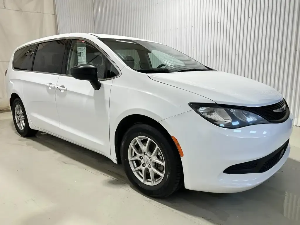 Chrysler Grand Caravan 2024 photo 5