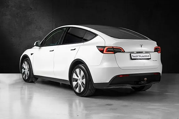 Tesla Model Y 2024 photo 5