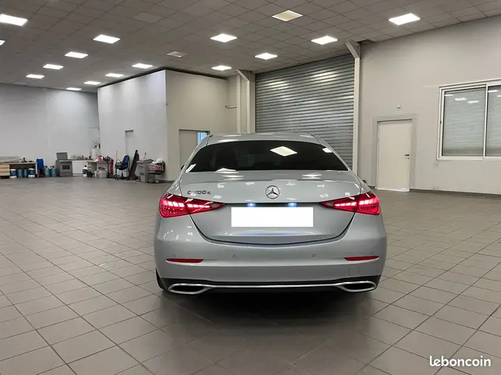 Mercedes-Benz C-Class 2023 photo 5