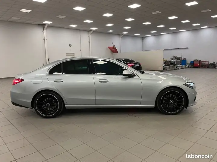 Mercedes-Benz C-Class 2023 photo 4