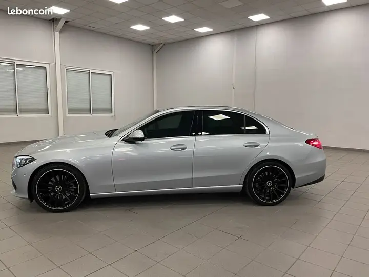 Mercedes-Benz C-Class 2023 photo 3