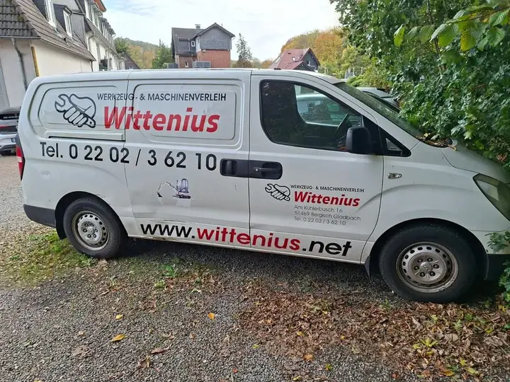 Hyundai H-1 Starex