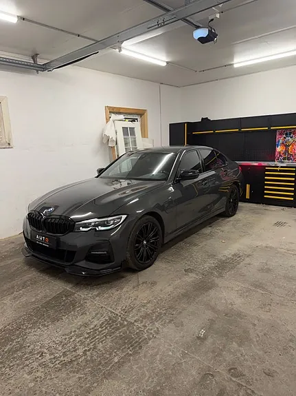BMW 330E 2019 photo 2
