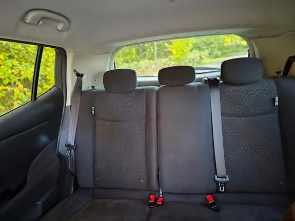 Nissan Leaf 2016 photo 5