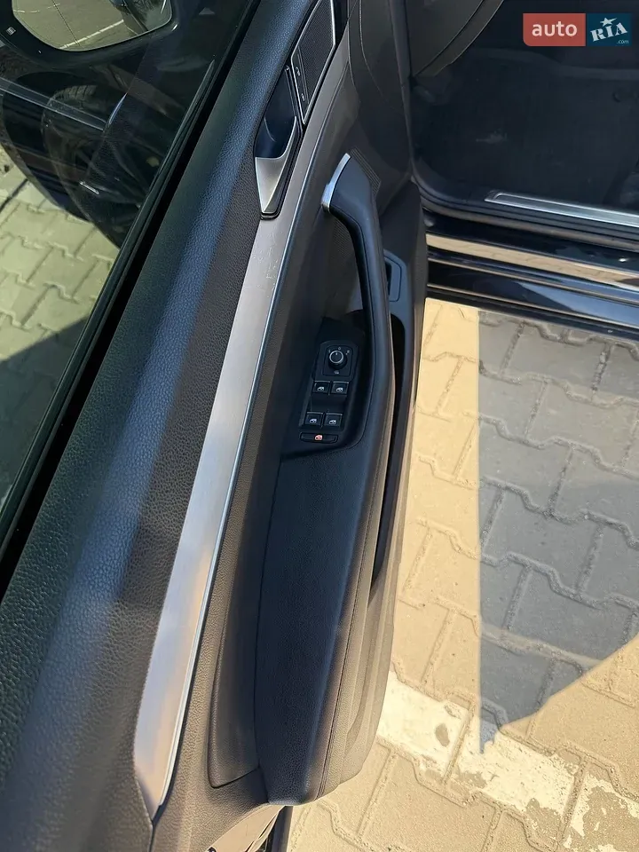 Volkswagen Passat 2017 photo 2