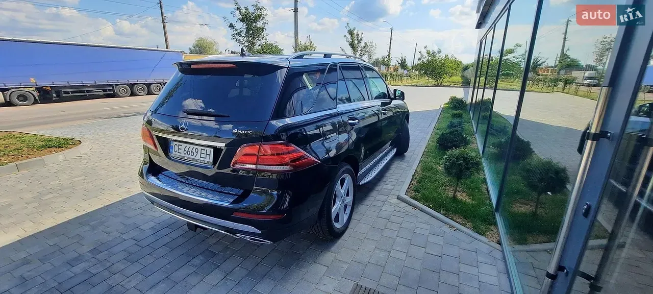 Mercedes-Benz Gle-Class 2017 photo 2