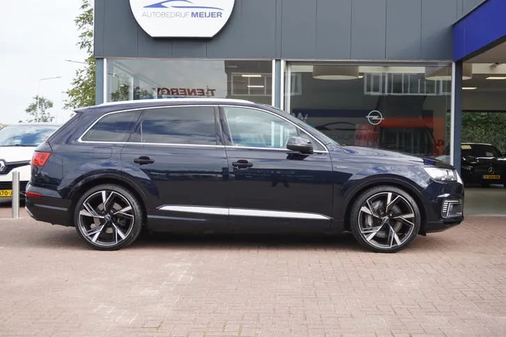 Audi Q7 2016 photo 3