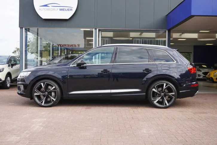 Audi Q7 2016 photo 2