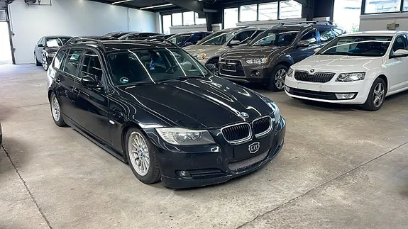 BMW 320D 2009 photo 3