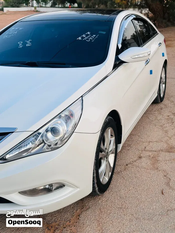 Hyundai Sonata 2012 photo 4