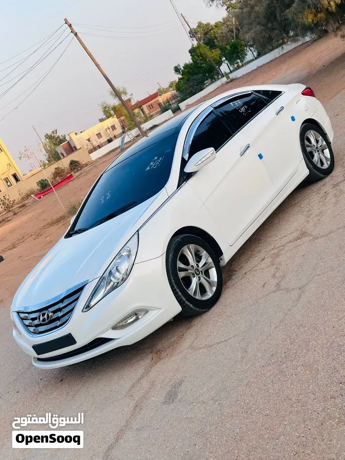 Hyundai Sonata 2012 photo 2