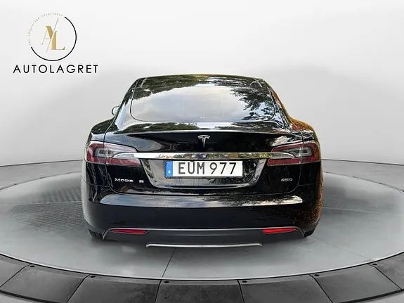 Tesla Model S 2015 photo 4