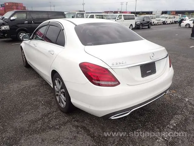 Mercedes-Benz C-Class 2016 photo 3
