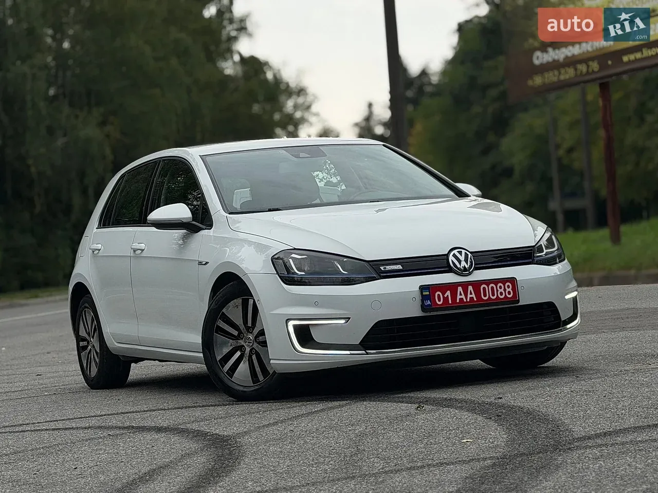 Volkswagen E-Golf 2015 photo 4