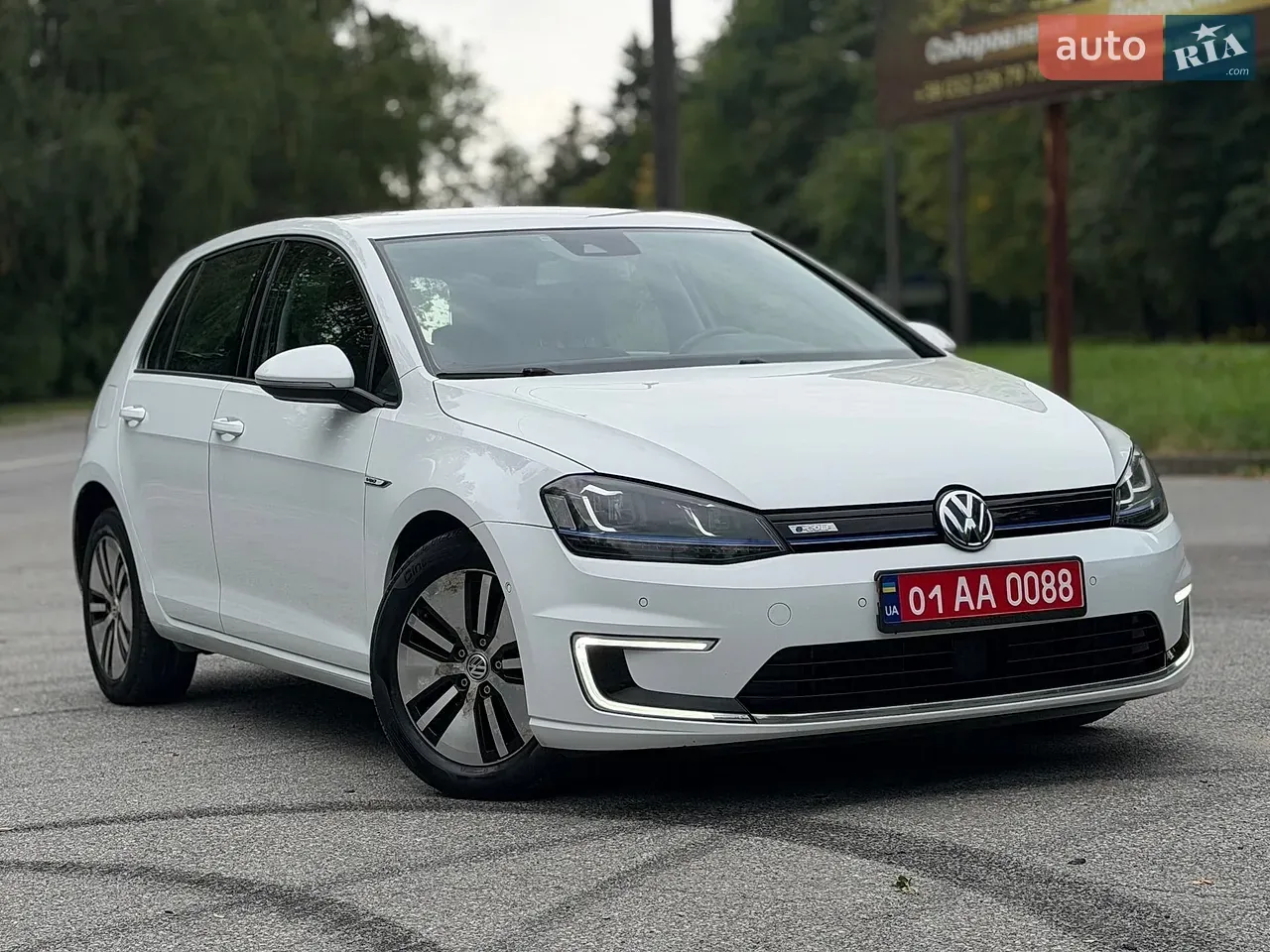 Volkswagen E-Golf 2015 photo 5