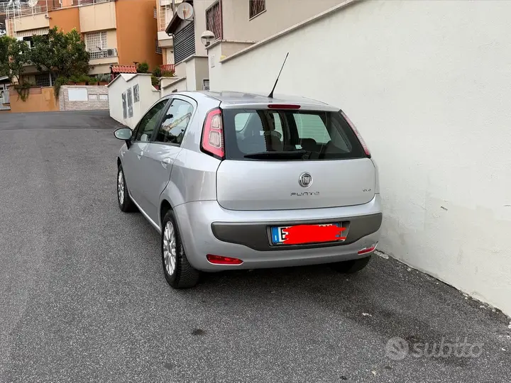 Fiat Punto Evo 2012 photo 2