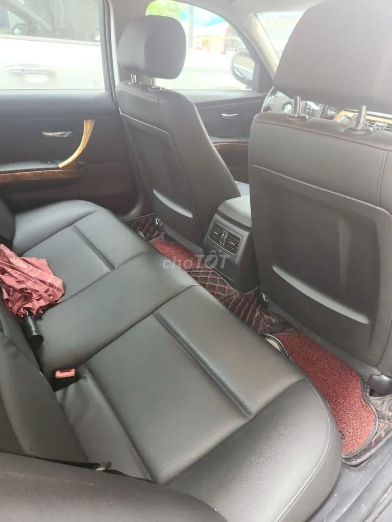 BMW 320I 2009 photo 3