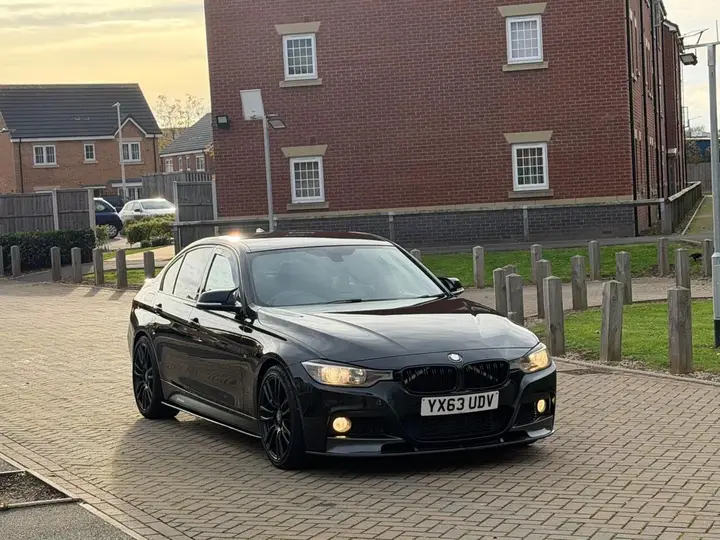 BMW 3 Series 2013 photo 3