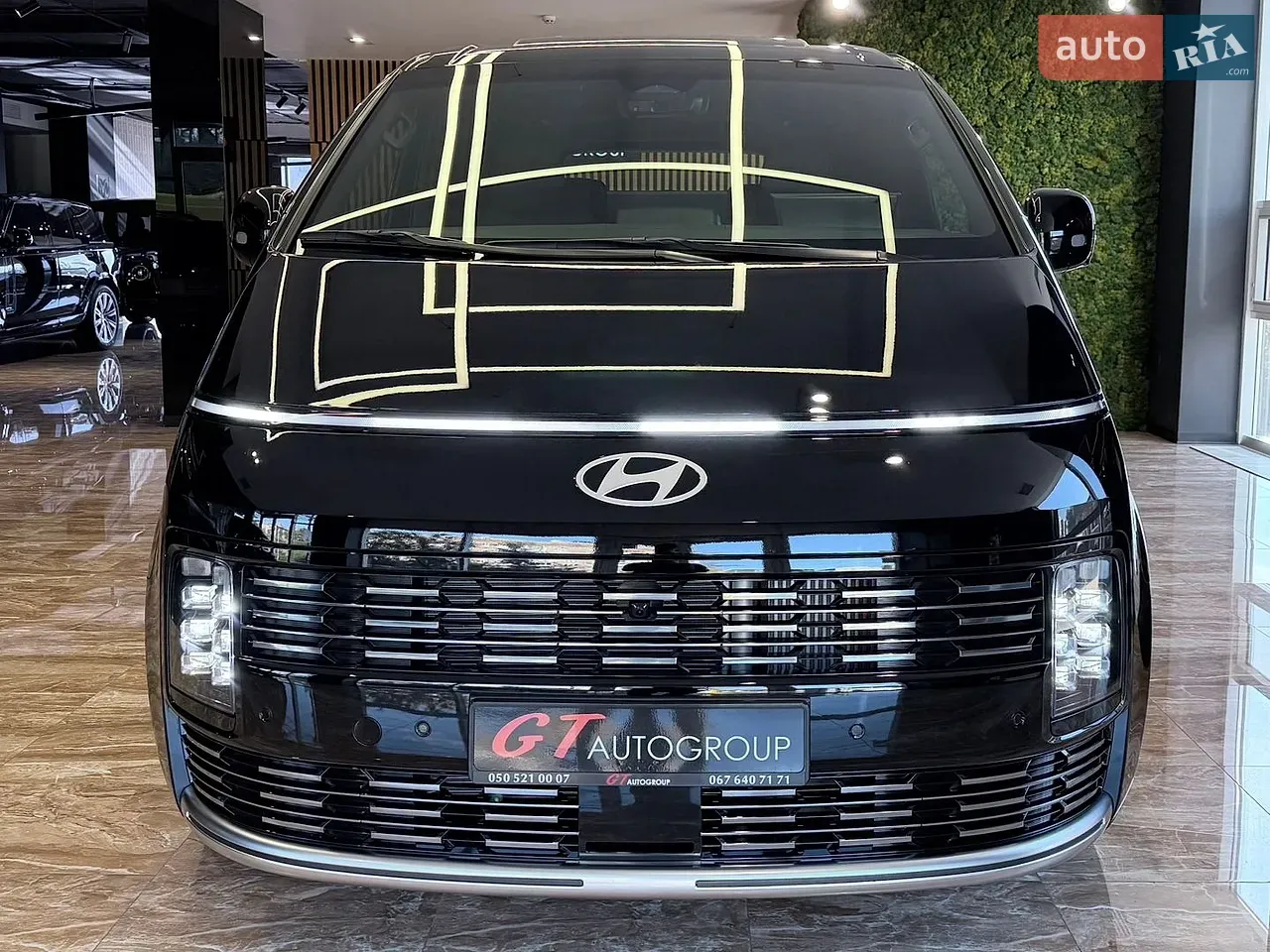 Hyundai Staria 2026 photo 2