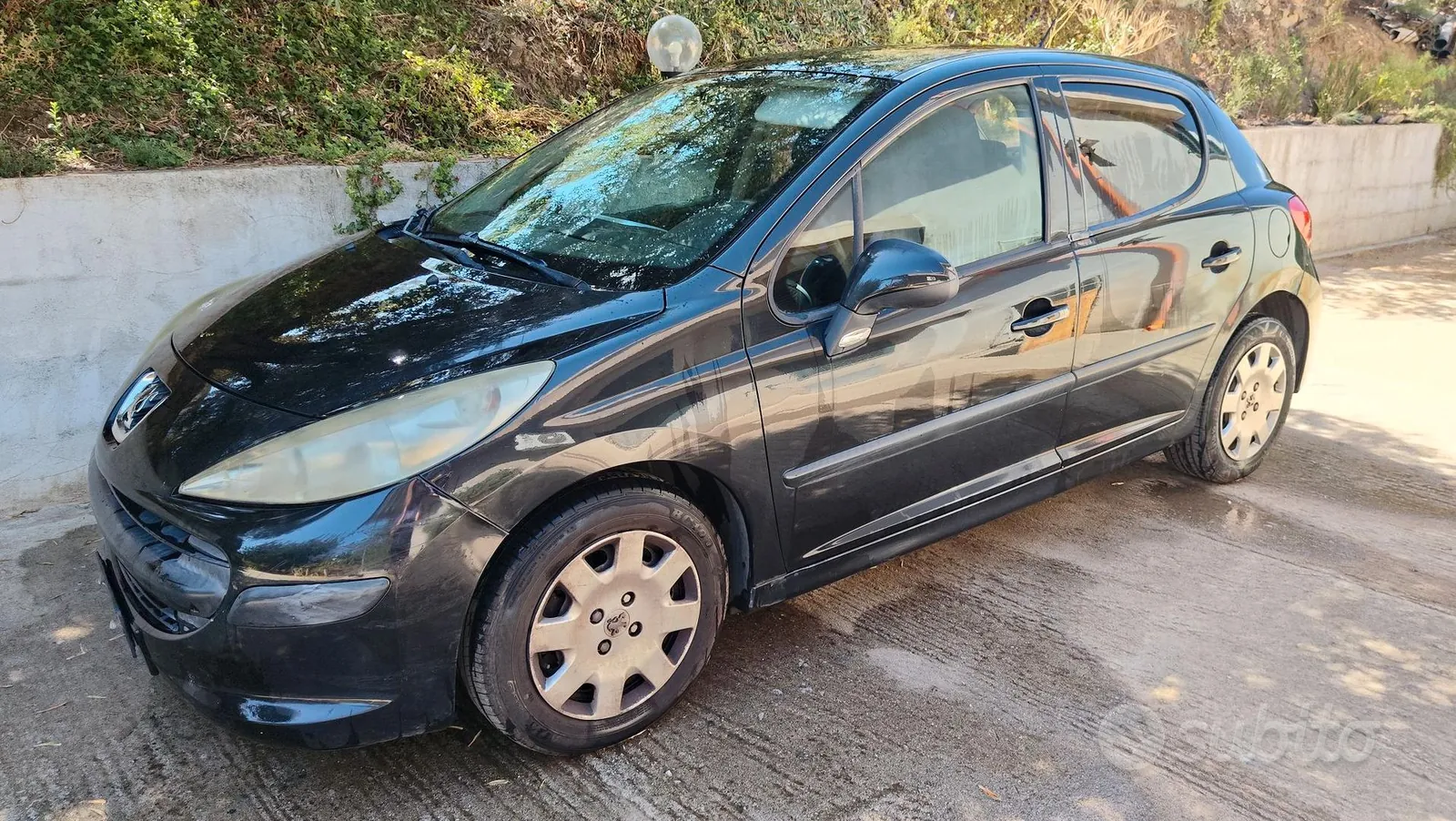 Peugeot 207 2008 photo 2