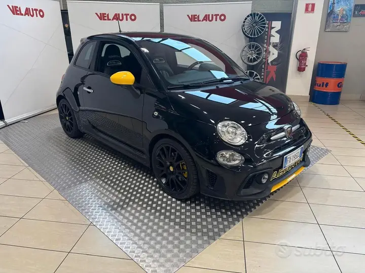 Abarth 595 2019 photo 2